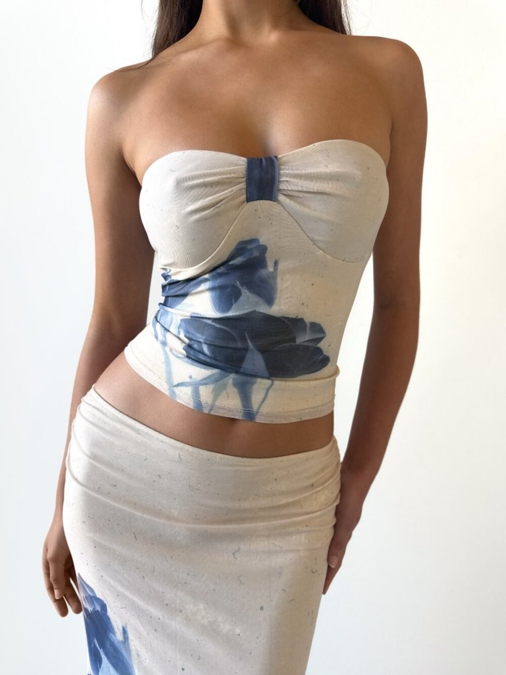 Tiger Mist Janis Top Indigo Floral Size M